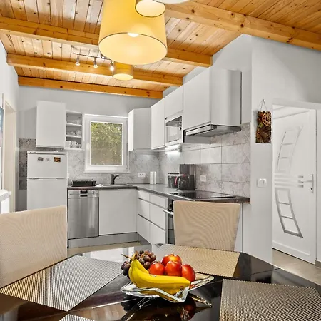 Jacky 2 Near Porec For 4 Persons With 32 M2 Private Pool - Pet Friendly *