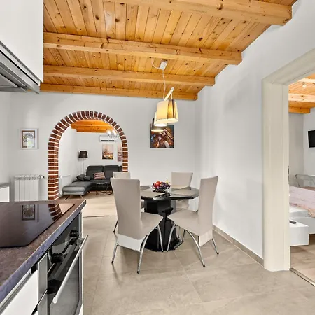 Jacky 2 Near Porec For 4 Persons With 32 M2 Private Pool - Pet Friendly *