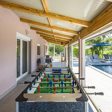 Jacky 2 Near Porec For 4 Persons With 32 M2 Private Pool - Pet Friendly Willa